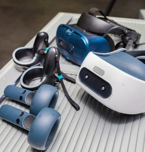 Virtual Reality Helmet VR Headset Hand Controllers